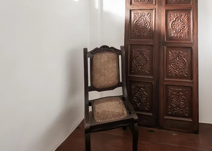 Apartment Miranamin Nest Kamantigi - Two Bed In Historic With Luxury Indoor Plunge Pool, Garden Access, Self-service Breakfast, Guest Kitchen, Pet-friendly