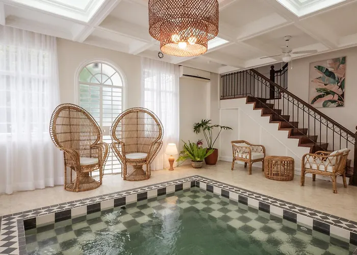 Miranamin Nest Kamantigi - Two Bed In Historic With Luxury Indoor Plunge Pool, Garden Access, Self-service Breakfast, Guest Kitchen, Pet-friendly Apartment Manila